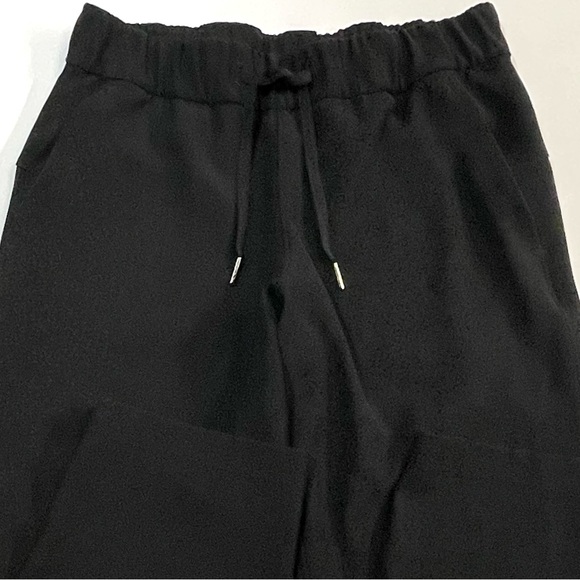 Lululemon Black On The Fly 7/8 Cropped Drawstring Elastic Waist Pockets Pants 6 - Picture 12 of 14